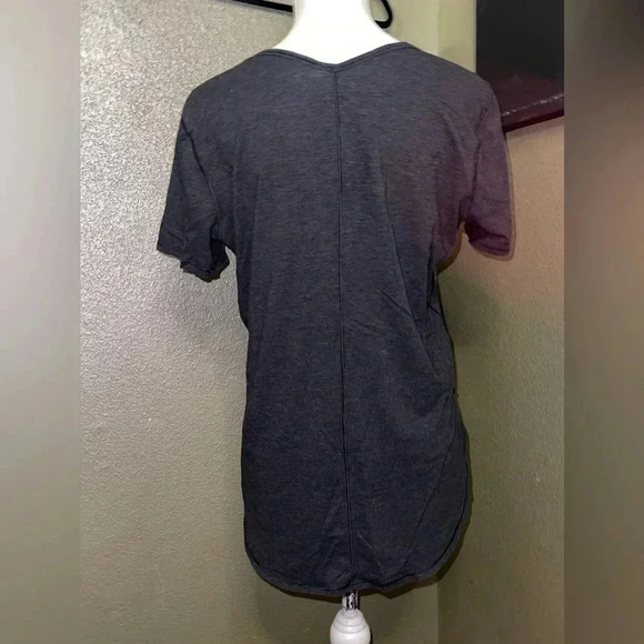 218 Lululemon top - Picture 4 of 5